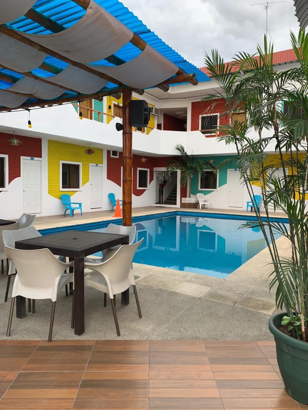 Hostal Las Velas Hotel Manta Exterior photo