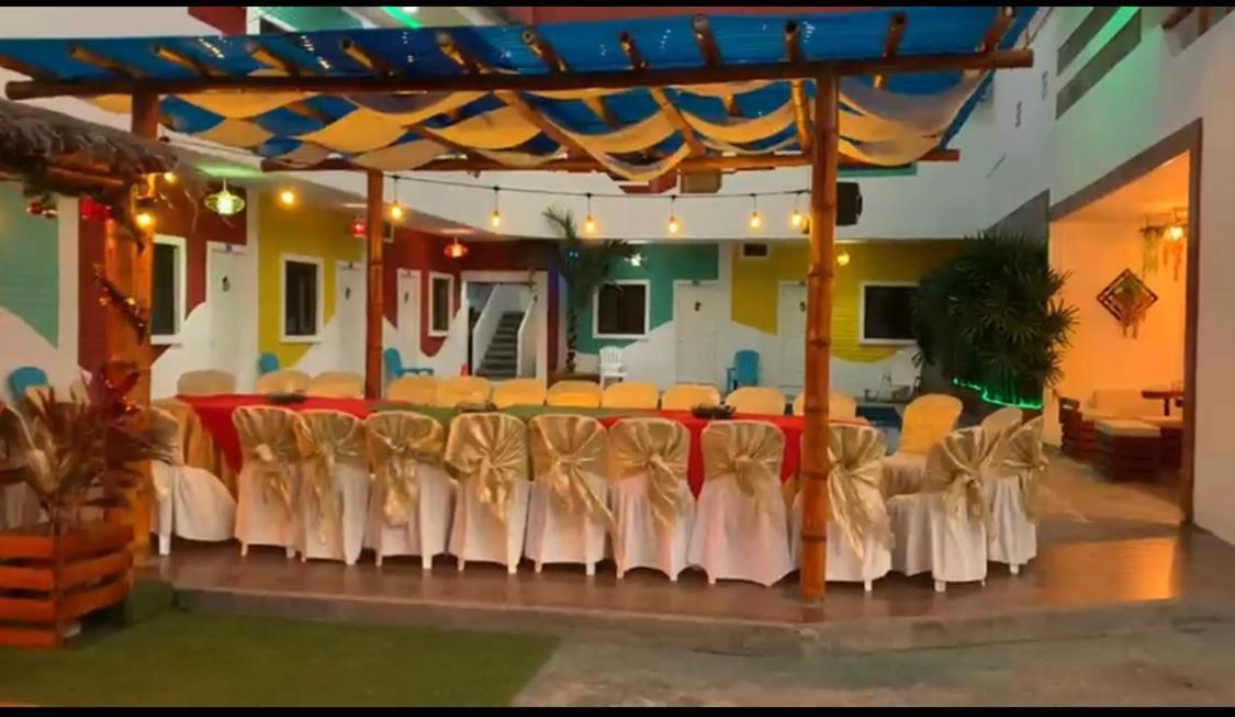 Hostal Las Velas Hotel Manta Exterior photo