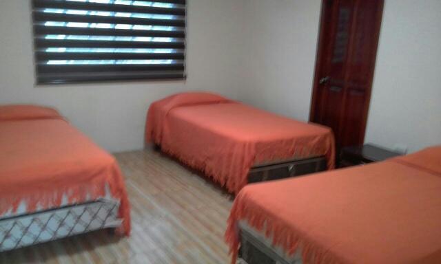 Hostal Las Velas Hotel Manta Exterior photo
