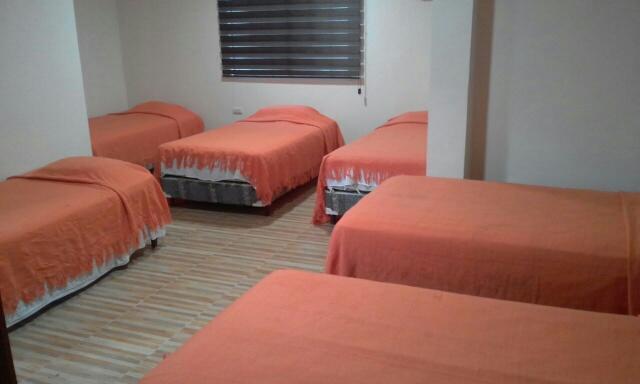 Hostal Las Velas Hotel Manta Exterior photo