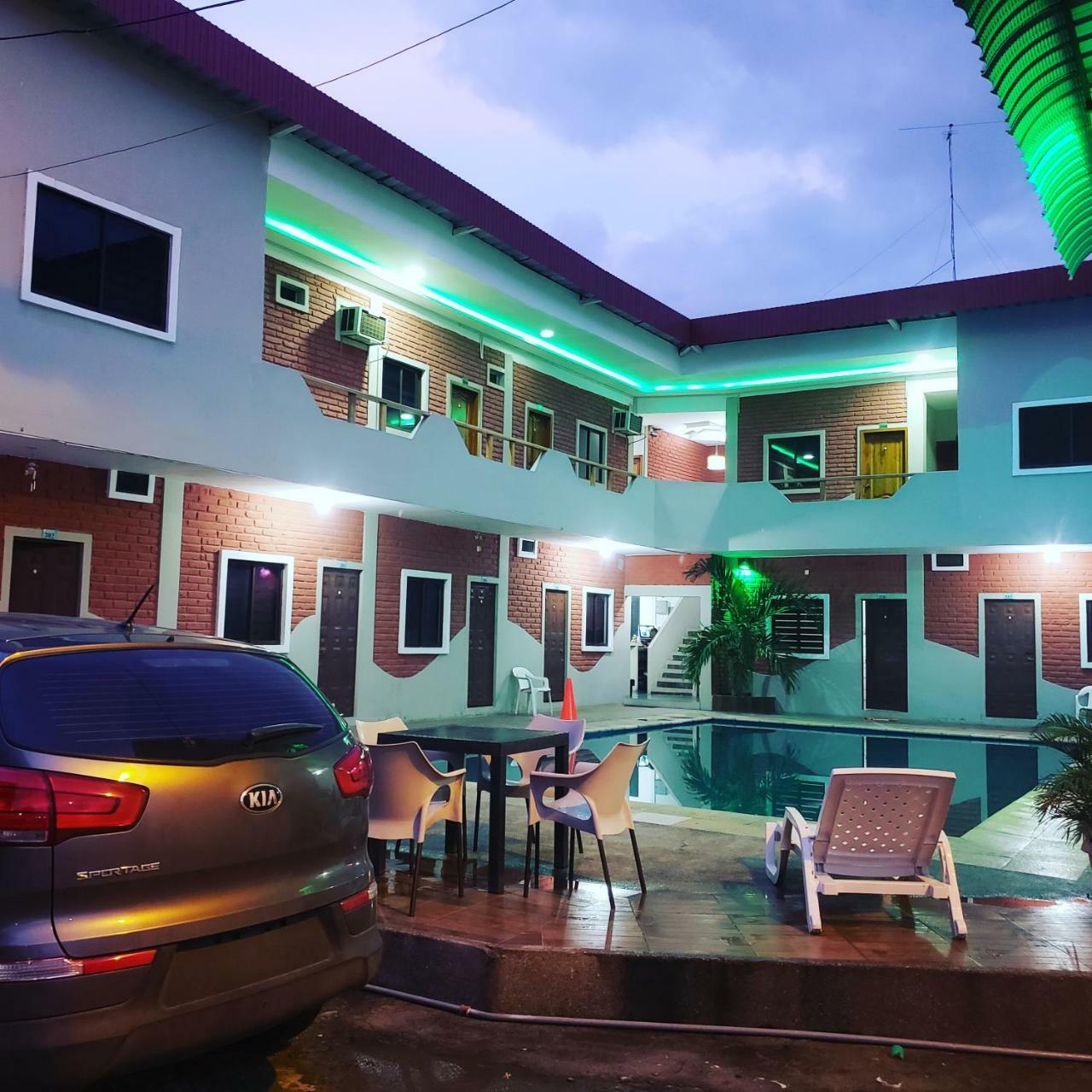 Hostal Las Velas Hotel Manta Exterior photo